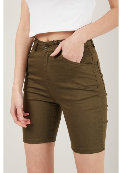 Kadın Cepli Slim Fit Şort