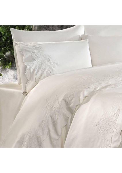 Hanedan Işlemeli Nevresim Takımı + Pike 7 Parça Set fiyatları