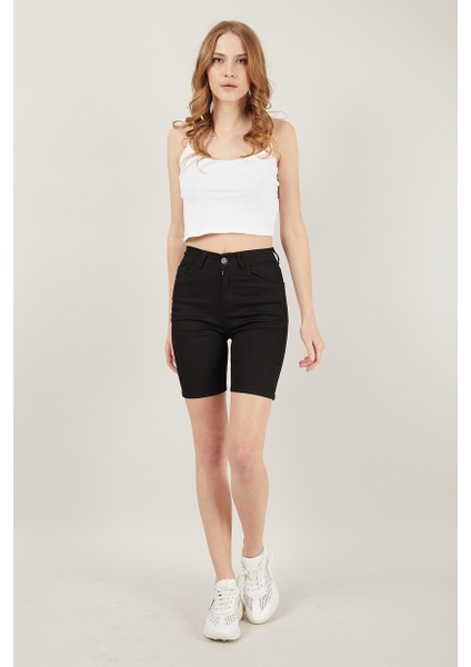 Kadın Cepli Slim Fit Şort