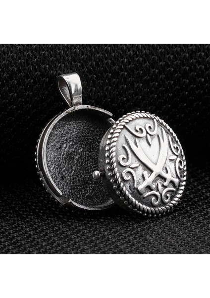 Çift Taraflı Zülfikar Tasarımlı Açılabilir 925 Ayar Gümüş Cevşen Kolye