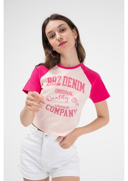 Regran Kollu Kontrast Renkli Baskılı Kısa Kol Crop Kadın T-Shirt