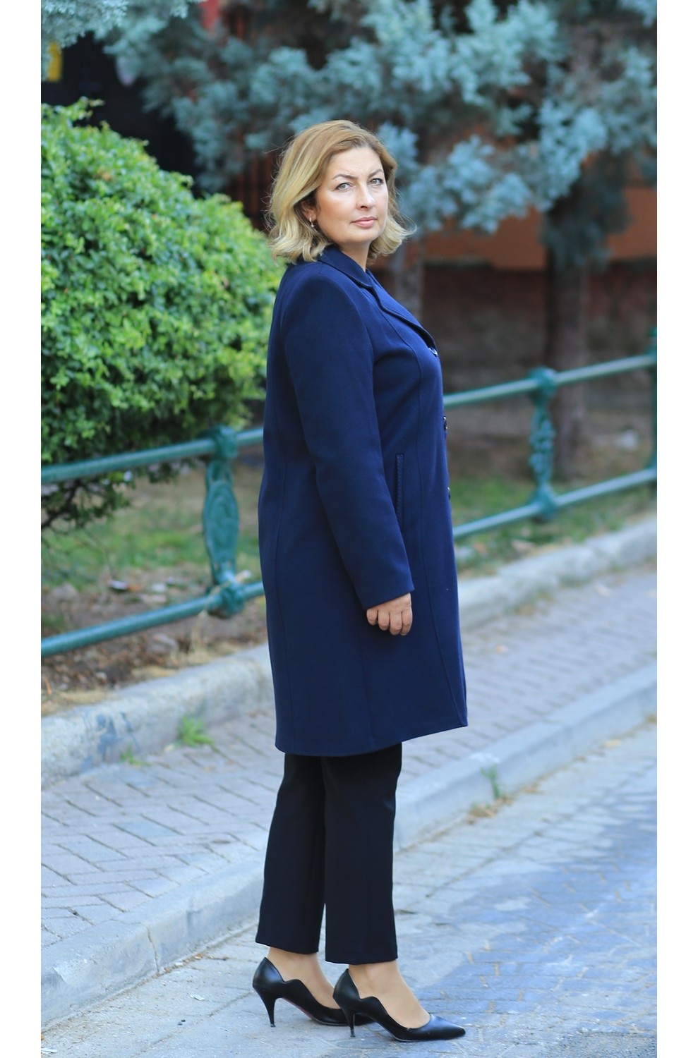 Glr & Gym Yare Kadın Anne Düğmeli Kısa Kaşe Kaban görsel 2