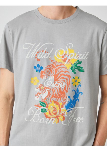 Erkek Kaplan Baskılı Tişört indirimleri