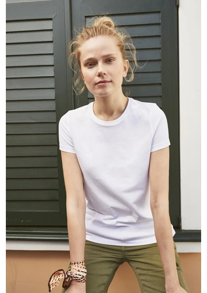 White And Simple Kadın Beyaz Basic Organik Pamuk T-Shirt