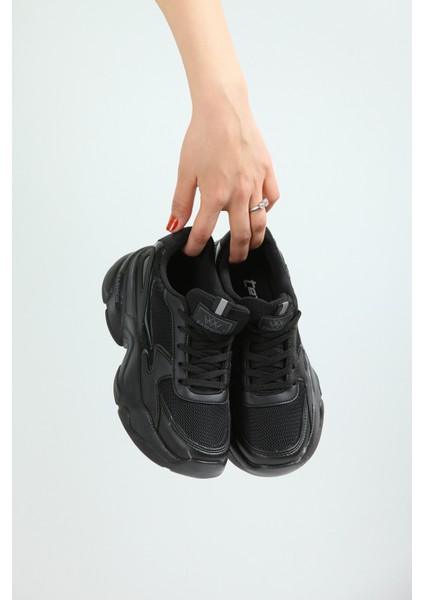 Siyah Bağlı Kadın Sneaker fiyatları