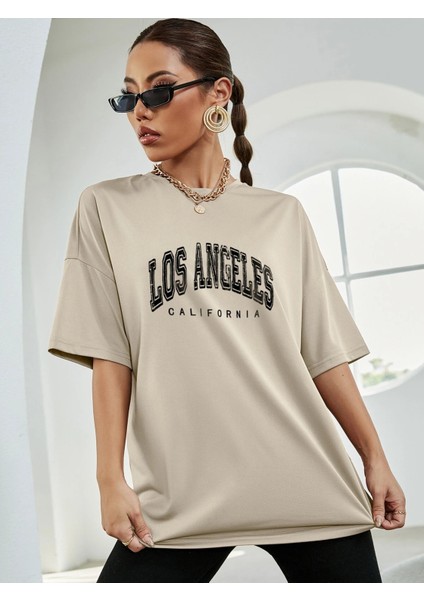 Kadın Los Angeles Baskılı Oversize T-Shirt modelleri