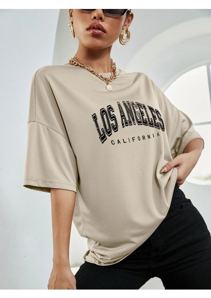 Kadın Los Angeles Baskılı Oversize T-Shirt fırsatları