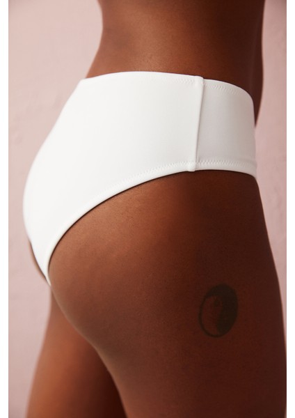 Beyaz Basic Hipster Bikini Altı fiyatları