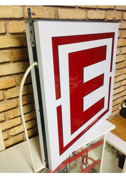 Eczane Yönetmeliğine Uygun Tabela
