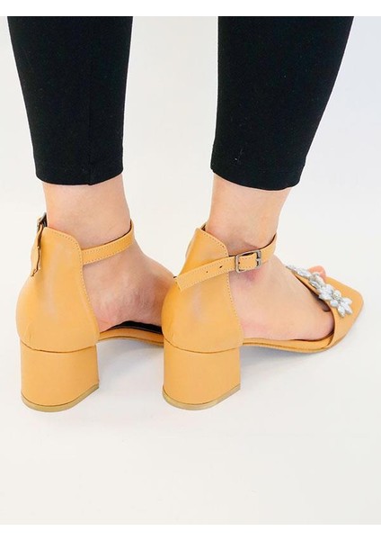 Blomma Çiçek Desenli Tek Bant Topuklu Ayakkabı Nude Cilt