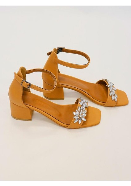 Blomma Çiçek Desenli Tek Bant Topuklu Ayakkabı Nude Cilt modelleri