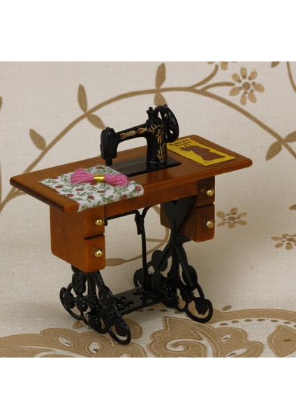1/12 Ölçekli Vintage Basamaklı Dikiş Makinesi ve Masa Dollhouse Minyatür Aksesuarı (Yurt Dışından) fırsatları