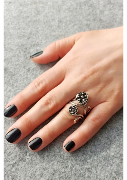 Antik Gümüş Kaplama Çiçek Şekilli El Yapımı Ayarlanabilir Kadın Yüzük fırsatları