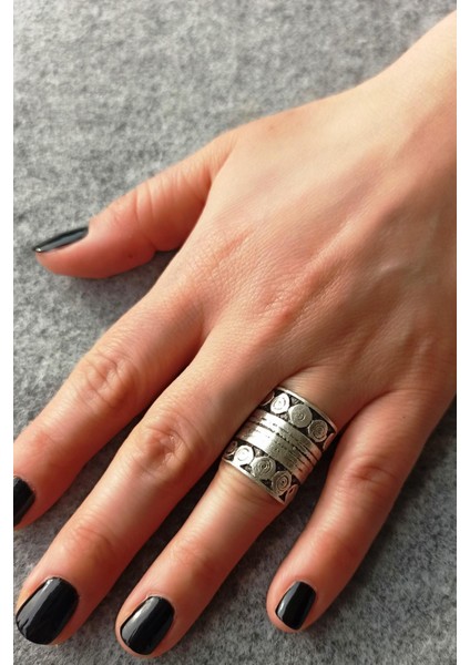 Antik Gümüş Kaplama Özel Motif Şekilli El Yapımı Ayarlanabilir Kadın Yüzük fiyatları