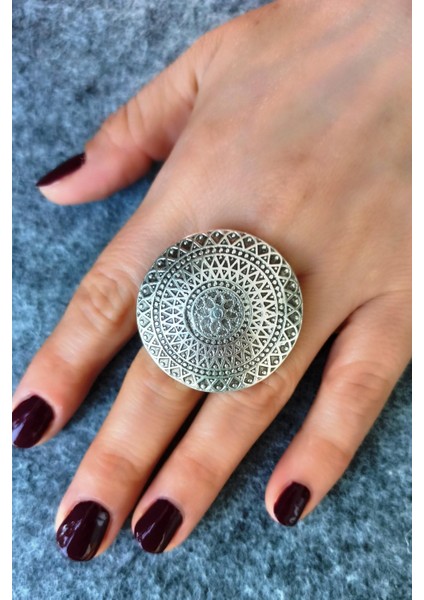 Antik Gümüş Kaplama Motifli Daire Şekilli El Yapımı Ayarlanabilir Yüzük modelleri