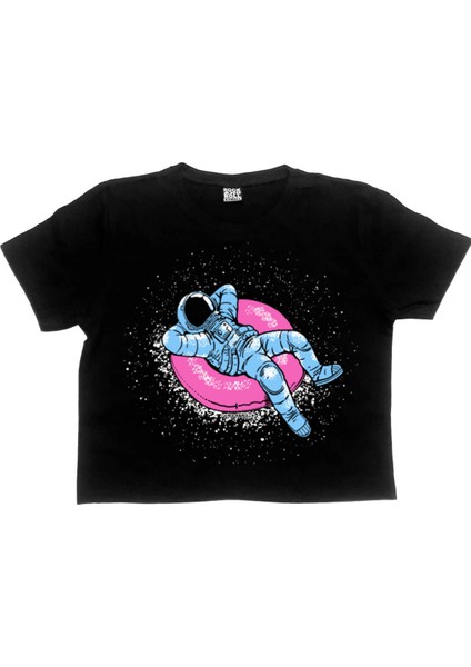 Havuzda Astronot Siyah Kısa, Kesik Crop Top Kadın T-Shirt fiyatları