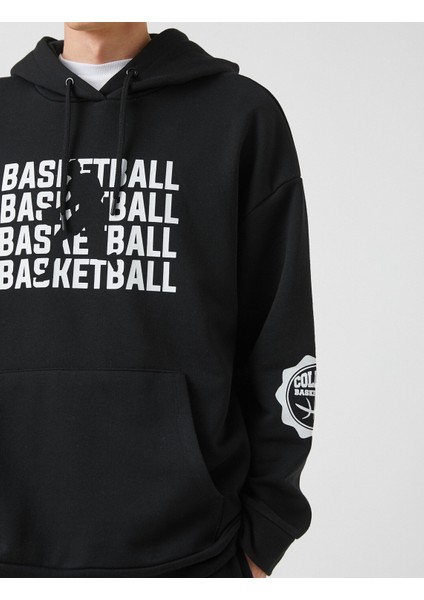 Kapşonlu Basketbol Temalı Baskılı Kanguru Cepli Sweatshirt