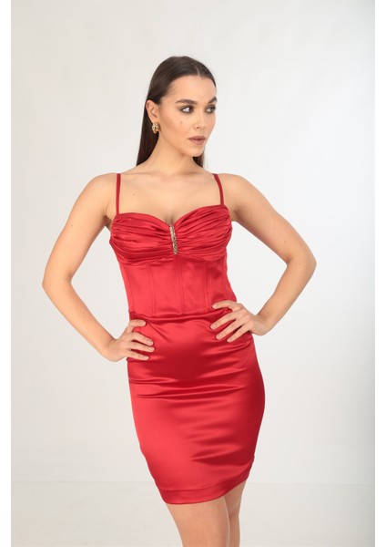 Kırmızı Saten Mini Elbise fırsatları