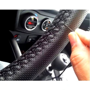 Gürler Oto Kılıf ve Aksesuar Dikmeli Delikli Deri Direksiyon Kılıfı Noktalı Desen Siyah Ipli