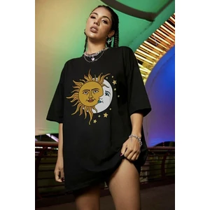 Evren Temalı Tasarım Tshirt