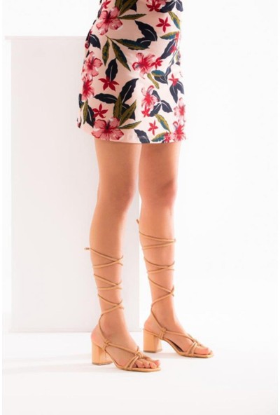 İnci Moda Çok Şık Çok Rahat Ipli Bilekten Bağlamalı Kadın Topuklu Sandalet
