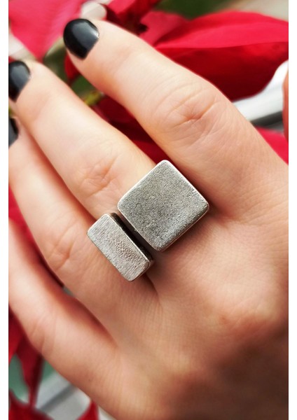 Antik Gümüş Kaplama Geometrik Şekilli El Yapımı Ayarlanabilir Kadın Yüzük