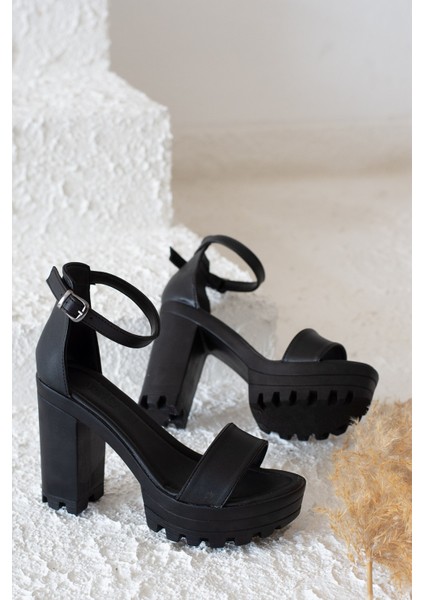 Allyup Kadın Platform Arka Lastikli Tokalı Günlük Kaymaz Taban Küt Burun Topuklu Abiye Ayakkabı 255 fırsatları