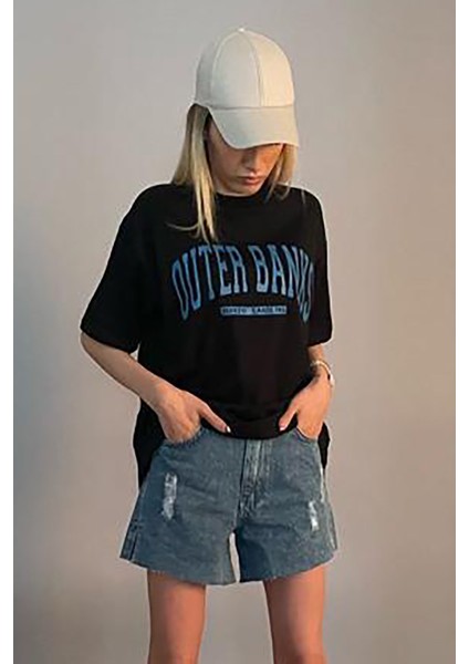 Siyah Baskılı Oversize Yuvarlak Yaka Kadın Tişört