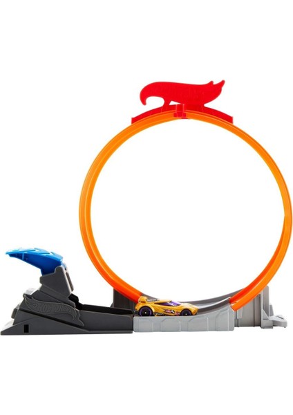 Hot Wheels Akrobasi Atlayış Yarış Seti Pistin Yıldızı Arabası