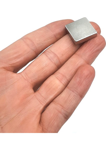 Güçlü Kare Neodyum Mıknatıs 20X20X5 mm