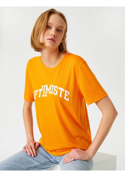 Bisiklet Yaka Kısa Kollu Baskılı Tişört