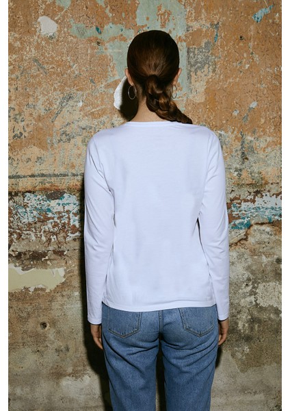 White And Simple Kadın Beyaz Uzun Kollu Bisiklet Yaka Organik Pamuk T-Shirt fiyatları