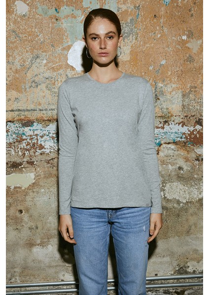 White And Simple Kadın Gri Uzun Kollu Bisiklet Yaka Organik Pamuk T-Shirt