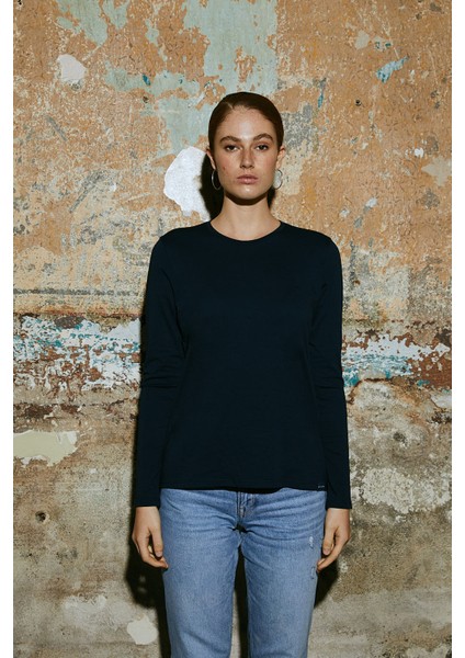 White And Simple Kadın Lacivert Uzun Kollu Bisiklet Yaka Organik Pamuk T-Shirt