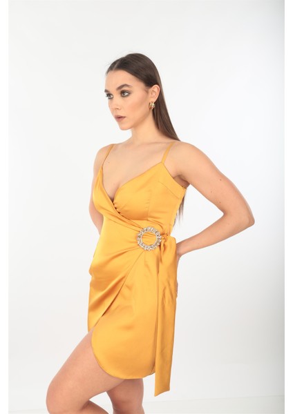 Sarı Saten Çapraz Kemerli Mini Elbise