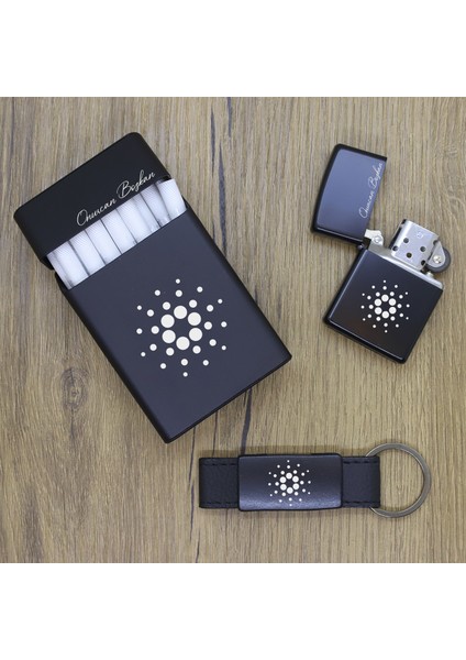 Kişiye Özel Cardano (Ada) Metal Sigara Kutusu, Zippo Çakmak ve Anahtarlık Seti