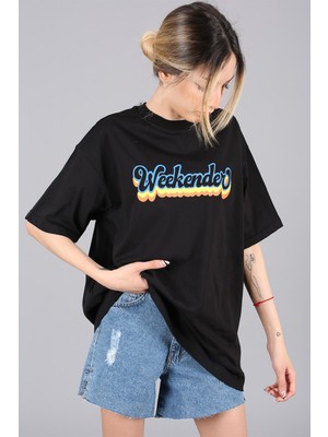 Siyah Baskılı Oversize Yuvarlak Yaka Kadın Tişört