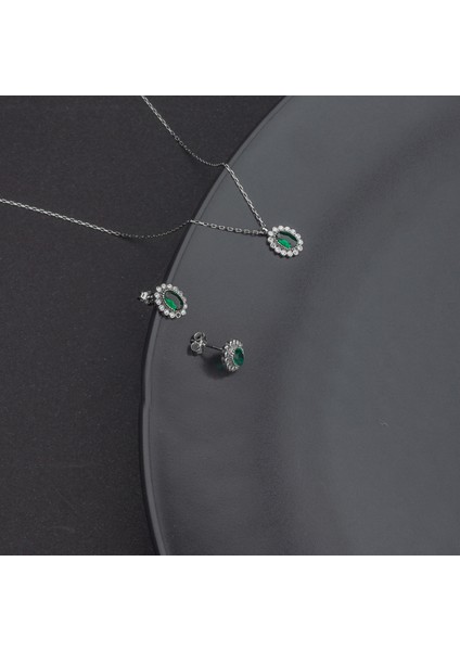 925 Ayar Gümüş Oval Zümrüt Model Kolye ve Küpe Takı Seti