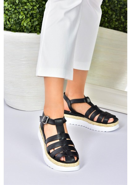 Siyah Kalın Tabanlı Kafes Model Kadın Sandalet M996140409 fırsatları
