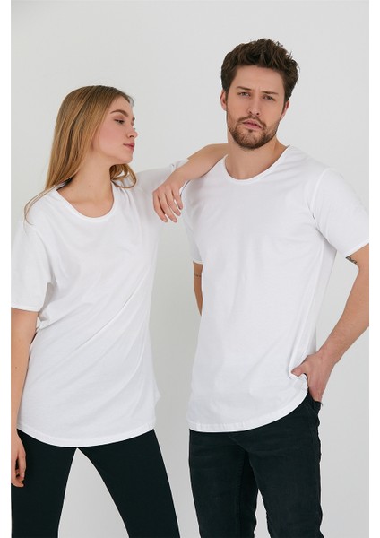Beyaz Unisex Pis Yaka Salaş T-SHIRT-TCPS001R2501S