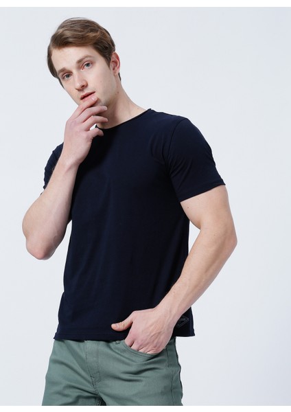 Bisiklet Yaka Slim Fit Düz Lacivert Erkek T-Shirt - 222 Lcm 242055 Gael fırsatları