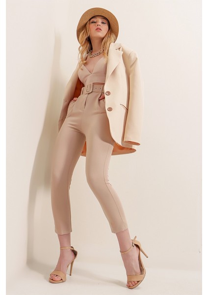 Havuç Kemerli Kumaş Pantolon