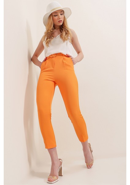 Havuç Kemerli Kumaş Pantolon modelleri