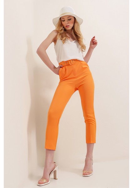 Havuç Kemerli Kumaş Pantolon fırsatları