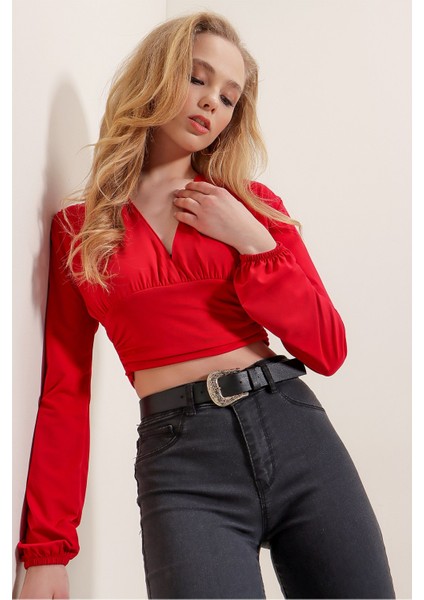 V Yaka Önü ve Beli Büzgülü Sandy Crop Bluz modelleri