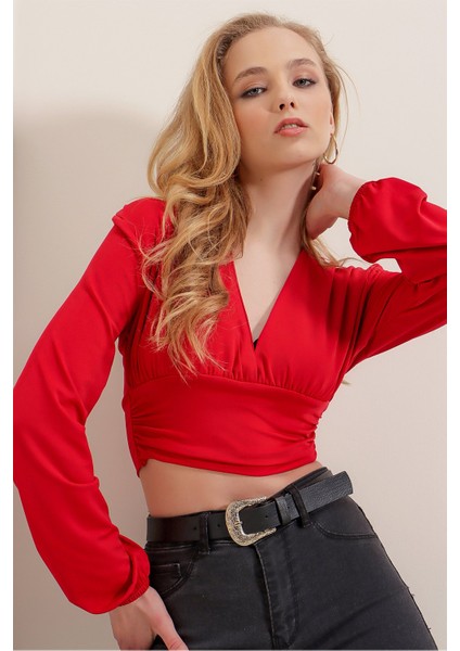 V Yaka Önü ve Beli Büzgülü Sandy Crop Bluz