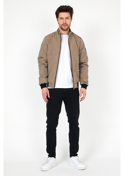 YENİ SEZON ERKEK KREM MEVSİMLİK TRİKO VE DERİ BİYE DETAYLI FERMUARLI İÇ CEPLİ MONT&CEKET modelleri