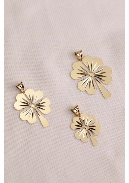 Altın Yonca Kolye Ucu