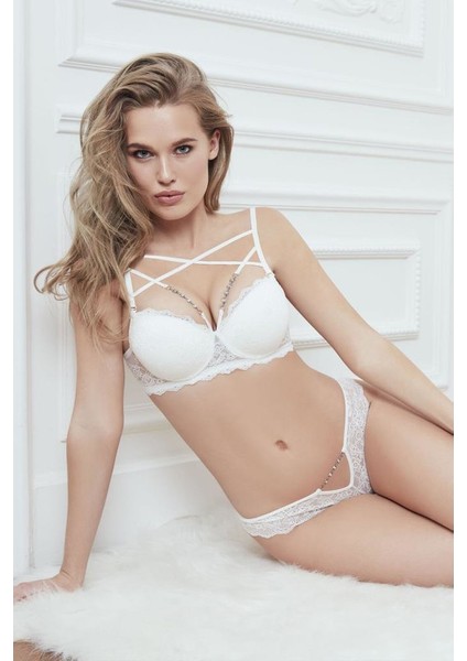 Destekli Metal Aksesuarlı Sütyen Slip Takım 4776 fiyatları