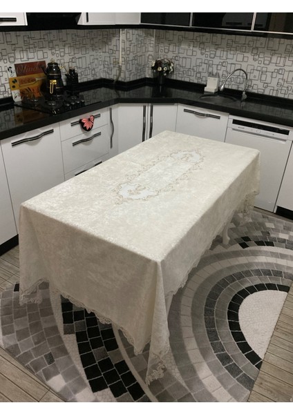 Kadife Fransız Güpürlü Lüks Masa Örtüsü - Lüks Kadife Masa Örtüsü Krem